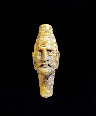 Ϥ