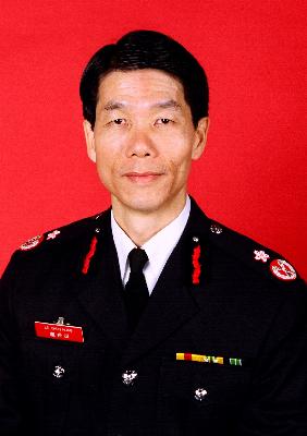 Deputy Director of Fire Services, Mr Lo Chun-hung, Gregory, will succeed Mr Kwok Jing-keung as Director of Fire Services with effect from December 3, 2007. - P200711280136_photo_404780