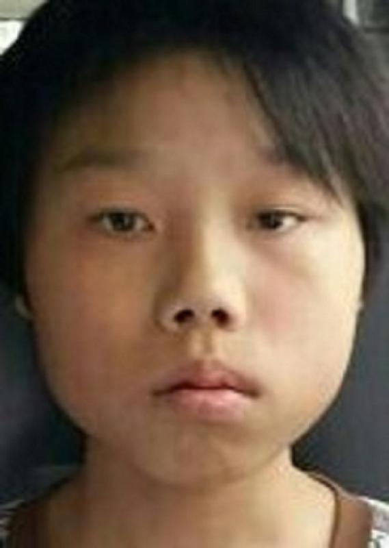 Missing boy Lee Lok-kin Robert is about 1.4 metres tall and weighs about 80 pounds. He is of thin build with a square face, yellow complexion and black ... - P201405120871_photo_1068325
