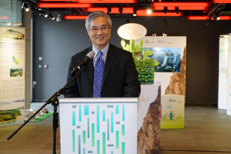 The opening ceremony of the "City Impression@Hidden Land Resources" exhibition was held at the City Gallery today (July 19). Photo shows the Director of Planning, Mr Ling Kar-kan, addressing the ceremony.