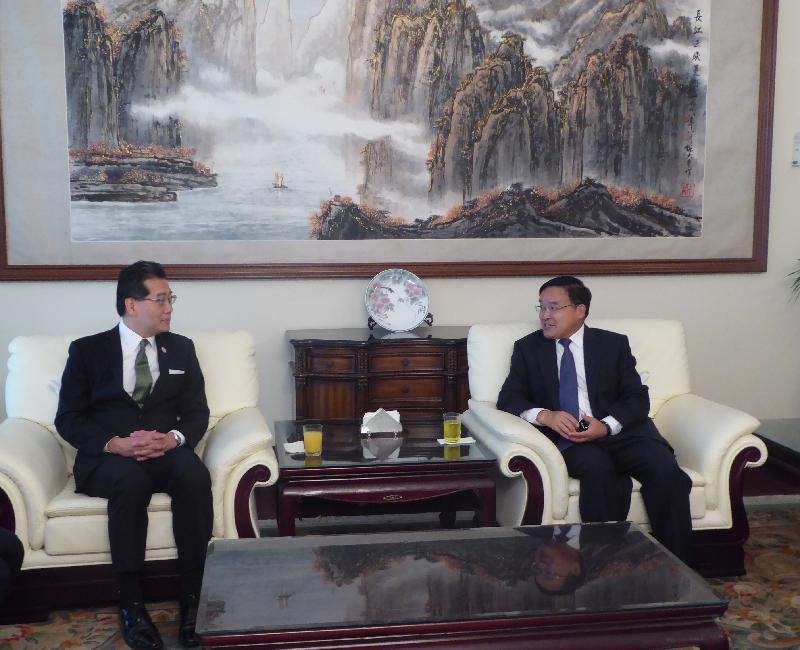 The Secretary for Commerce and Economic Development, Mr Gregory So (left), meets with the Chinese Ambassador to Peru, Mr Jia Guide, in Lima, Peru on September 8 (Lima time). 