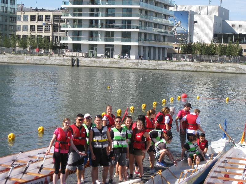 The paddlers get ready for the start of the race in Antwerp on September 10 (Antwerp time).