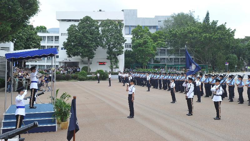 The Deputy Commissioner of Police (Operations), Mr Wong Chi-hung, today (September 24) attends the passing-out parade held at Police College.

