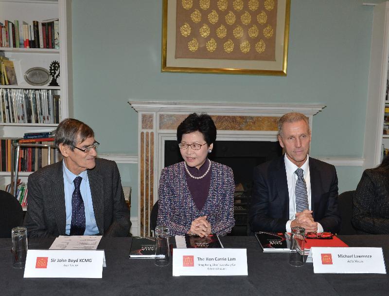 The Chief Secretary for Administration, Mrs Carrie Lam, speaks at Asia House's roundtable breakfast in London today (September 26, London time). Picture shows Mrs Lam (centre); the Chairman of the Asia House, Sir John Boyd KCMG (left); and the Chief Executive of the Asia House, Mr Michael Lawrence (right); at the roundtable breakfast.