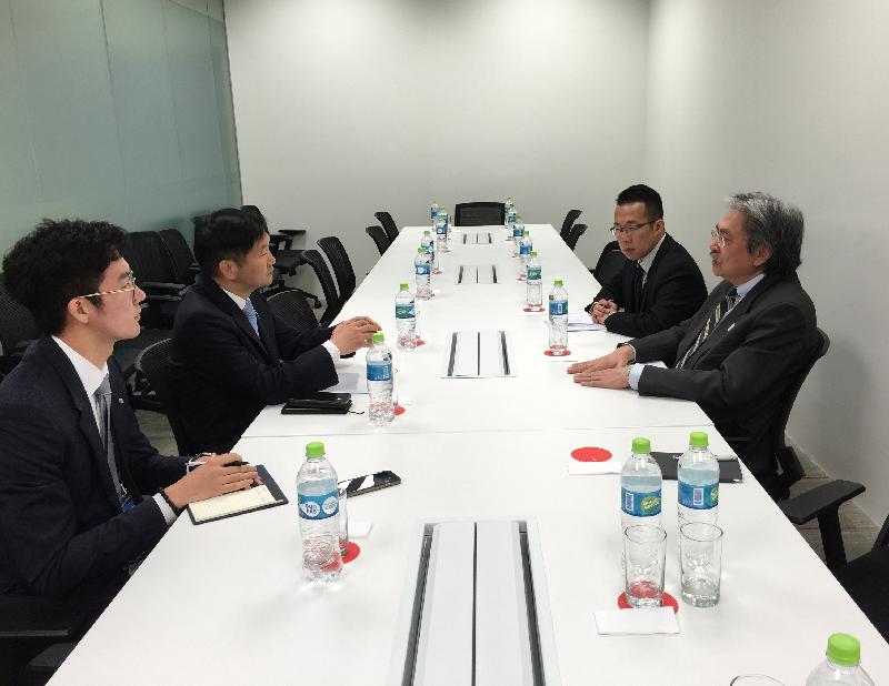 The Financial Secretary, Mr John C Tsang (first right) today (October 15, Lima time) has a bilateral meeting with the Deputy Minister of Ministry of Strategy and Finance of Korea, Mr Song In-chang (second left) in Lima, Peru.