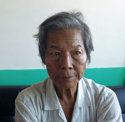 Tsang Chiu-yin, aged 76, is about 1.67 metres tall, 50 kilograms in weight and of thin build. He has a long face with yellow complexion and short straight grey hair. He was last seen wearing a white short-sleeved shirt, dark trousers, brown shoes and carrying a water bottle.
