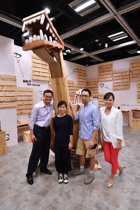 The Hong Kong Museum of Art has launched an art educational exhibition entitled "Gone with the Wings", which is running until December 27 at the Thematic Exhibition Gallery of the Hong Kong Heritage Discovery Centre. Picture shows (from left) participating percussionist Dr Lung Heung-wing; representative of the art group soundpocket So Wai-lam; local artist Wong Tin-yan; and the Curator (Modern Art) of the Hong Kong Museum of Art, Ms Maria Mok.
