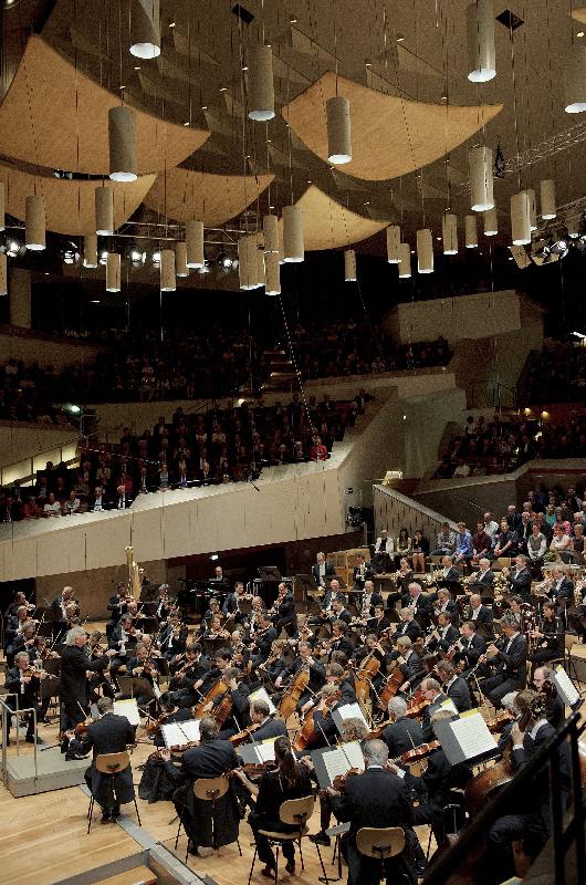 A number of cultural activities will be held to celebrate the 20th anniversary of the establishment of the Hong Kong Special Administrative Region. The Berliner Philharmoniker, one of the world's leading orchestras, will give two concerts at the Hong Kong Cultural Centre in November 2017.