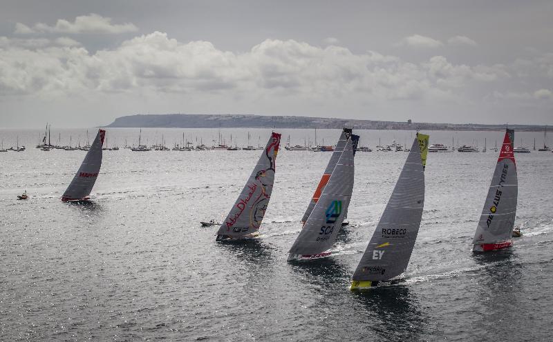 Large-scale sports events, including the Volvo Ocean Race, will be held to celebrate the 20th anniversary of the establishment of the Hong Kong Special Administrative Region. This is the second biggest event in world sailing and widely acclaimed as the toughest among sailing challenges on the planet. Hong Kong is set to host its first ever stopover in this prestigious event.