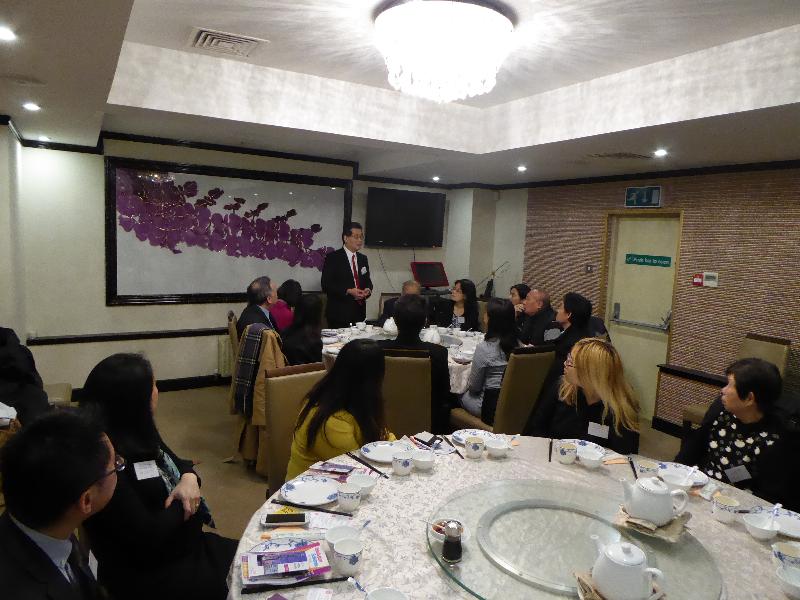 商务及经济发展局局长苏锦梁今日（都柏林时间十二月七日）在爱尔兰都柏林与旅居当地的香港人共进午餐。