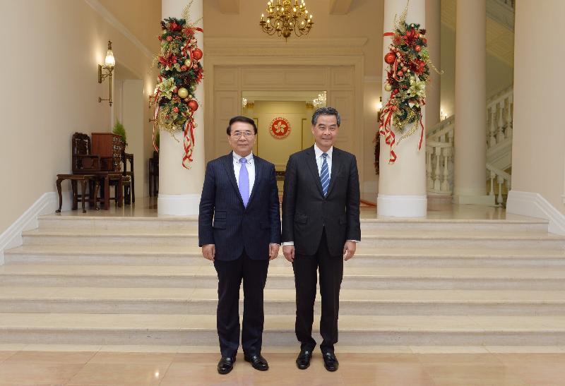 The Chief Executive, Mr C Y Leung (right), met the visiting President of the Chinese Academy of Sciences (CAS), Professor Bai Chunli (left), at Government House this evening (December 16) to exchange views on issues of mutual concern.