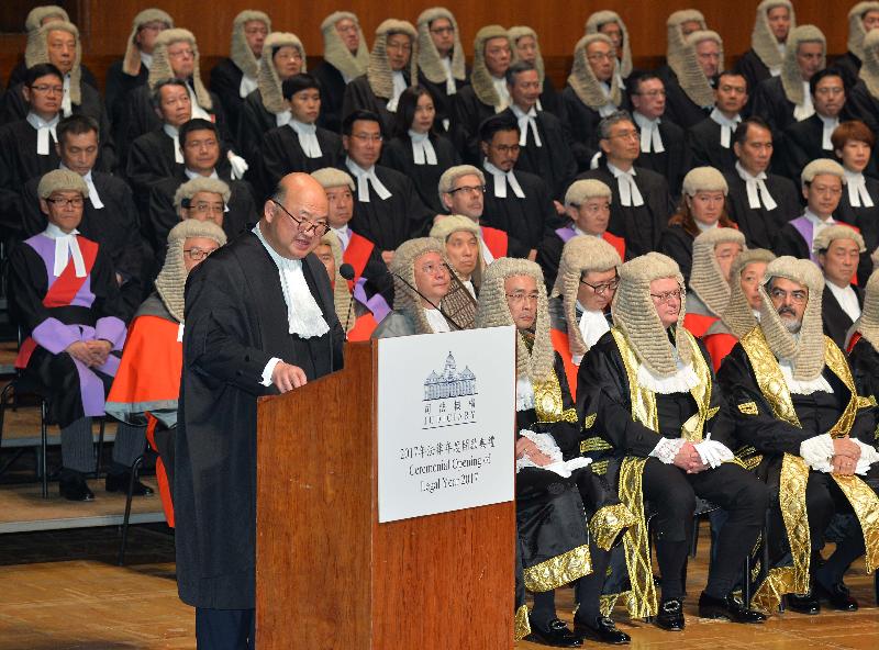 The Chief Justice of the Court of Final Appeal, Mr Geoffrey Ma Tao-li, addresses more than 1 000 attendees, including judges, judicial officers and members of the legal profession, at the Concert Hall of Hong Kong City Hall today (January 9).