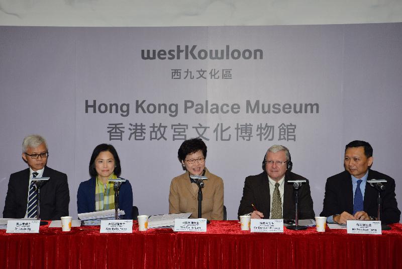 The Chief Secretary for Administration and Chairman of the Board of the West Kowloon Cultural District Authority (WKCDA), Mrs Carrie Lam (centre), is joined by members of the core group in preparation for the development of the Hong Kong Palace Museum, including the Chief Executive Officer of the WKCDA, Mr Duncan Pescod (second right); the Permanent Secretary for Home Affairs, Mrs Betty Fung (second left); the Deputy Director of Leisure and Cultural Services (Culture), Dr Louis Ng (first left); and former Deputy Director of Architectural Services Mr Stephen Tang (first right), today (January 10) at a WKCDA press conference on the launch of the public consultation on the Hong Kong Palace Museum.