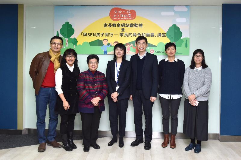 The Special Needs Groups Task Force of the Commission on Poverty (CoP) and the Hong Kong Council of Social Service (HKCSS) jointly launched the website "Raising Special Kids, Braving Obstacle Race" today (January 13) to provide an information portal for parents of children with special educational needs. Photo shows (from left) artiste Sunny Chan; parent Ms Fa Heung; Associate Professor of the Department of Social Work and Social Administration of the University of Hong Kong Dr Sandra Tsang; the Secretary of the CoP, Ms Doris Ho; the Chairperson of the CoP's Special Needs Groups Task Force and Chief Executive of the HKCSS, Mr Chua Hoi-wai; and the website's editors Ms So Mei-chi and Ms Cheng Kam-sze at the ceremony.