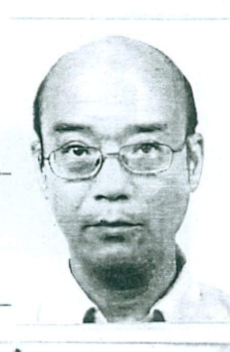 Cheng Ming-ho, aged 59, is about 1.64 metres tall, 64 kilograms in weight and of medium build. He has a square face with yellow complexion and is bald. He was last seen wearing a black overcoat, black jeans and a pair of black shoes.
