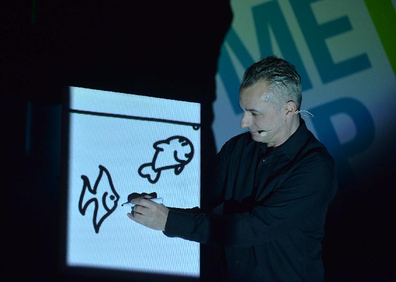 Invest Hong Kong's second StartmeupHK Festival was successfully held from January 16 to 20. Pictured is cyber illusionist Mr Marco Tempest performing at the StartmeupHK Venture Forum on January 17.