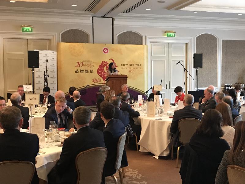 The Economic and Trade Office in Brussels hosted a Chinese New Year luncheon in Dublin, Ireland, today (January 27, Dublin time). Photo shows the Special Representative for Hong Kong Economic and Trade Affairs to the European Union, Ms Shirley Lam, addressing guests at the luncheon.