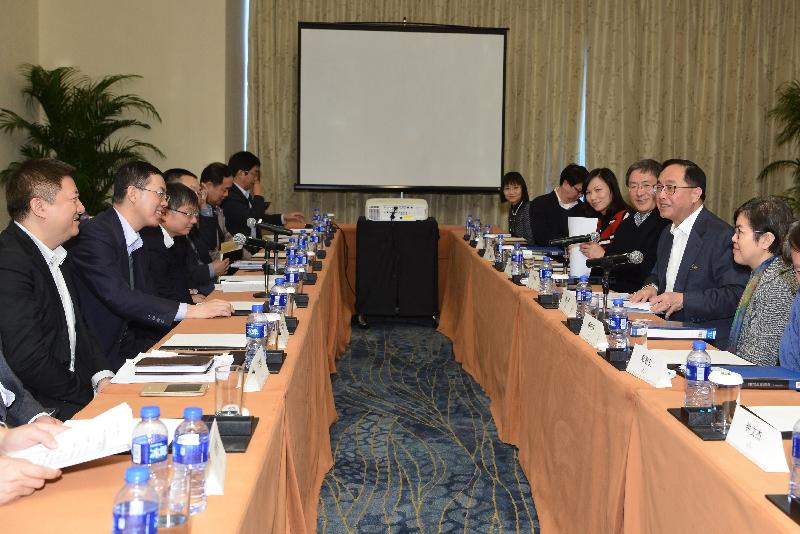 The Secretary for Innovation and Technology, Mr Nicholas W Yang (second right), and the Vice Mayor of Shenzhen Municipality, Mr Ai Xuefeng (second left), co-chair the first meeting of the Joint Task Force on the Development of the Hong Kong-Shenzhen Innovation and Technology Park in the Loop in Shenzhen today (February 9). Also joining the meeting are the Permanent Secretary for Innovation and Technology, Mr Cheuk Wing-hing (third right), and the Commissioner for Innovation and Technology, Ms Annie Choi (first right).