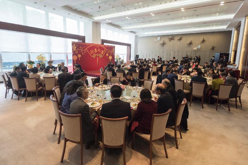 The President of the Legislative Council (LegCo), Mr Andrew Leung, today (February 10) hosted a spring luncheon in the Dining Hall of the LegCo Complex for the Chief Executive, Mr C Y Leung; Executive Council Members; senior government officials; and LegCo Members to celebrate the Lunar New Year.