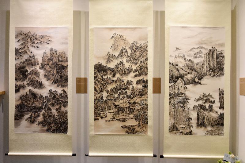 The "Art Specialist Course 2016-17 Graduation Exhibition", organised by the Hong Kong Visual Arts Centre of the Art Promotion Office, will be held from tomorrow (February 18) to February 27 at the Hong Kong Visual Arts Centre, showcasing 24 graduates' achievements and sharing their creative ideas with the public. Picture shows Yip Suen-fat's ink painting artworks (fromleft) "Autumn Mountain, Clear Springs","Ge Zhichuan Relocating after the Style of Wang Meng" and "Painting in Ancient Style".

