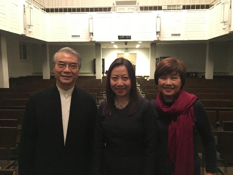The Hong Kong Chinese Orchestra (HKCO) performed in St Petersburg on February 16 (Russian time). The Director-General of the Hong Kong Economic and Trade Office, Ms Priscilla To (centre), pictures with the Artistic Director and Principal Conductor of the HKCO, Yan Hui-chang (left), and the Executive Director of the HKCO, Ms Celina Chin (right).
