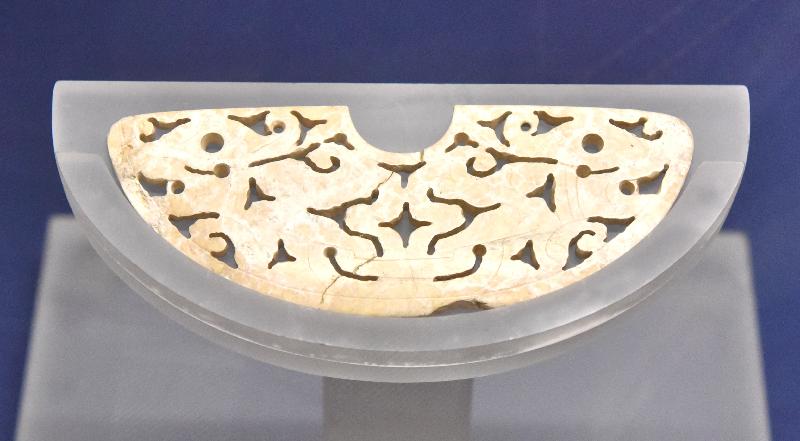 The opening ceremony of the exhibition entitled "The Legacy of Liangzhu Culture: Neolithic Relics from the Zhejiang Provincial Museum" was held at the Flagstaff House Museum of Tea Ware today (March 2). The exhibition is jointly organised by the Hong Kong Museum of Art and the Zhejiang Provincial Museum. Photo shows one of the exhibits, jade huang plaque excavated from Yaoshan, Yuhang county, Zhejiang province.