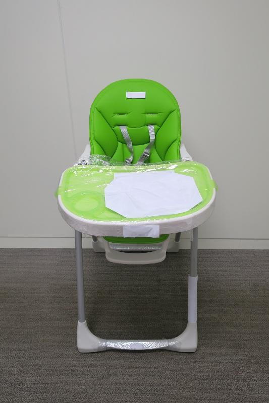Hong Kong Customs today (March 15) alerted members of the public to the potential hazards posed by a children's high chair and advised them to stop using it for safety's sake.