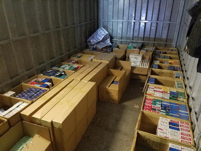 Hong Kong Customs yesterday (March 22) seized about 360 000 suspected illicit cigarettes with an estimated market value of about $900,000 and a duty potential of about $690,000 at Lai Chi Kok.