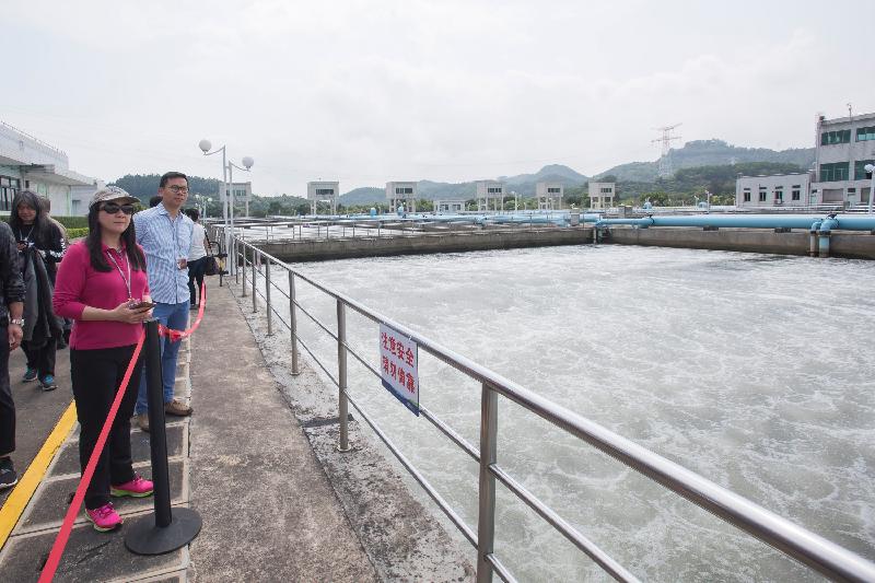 Members of the delegation of the Legislative Council Panel on Development tour the facilities of the Bio-nitrification Plant at the Shenzhen Reservoir.