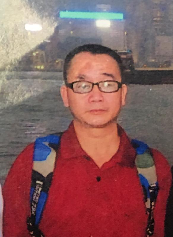 He is about 1.62 metres tall, 75 kilograms in weight and of fat build. He has a round face with yellow complexion and short straight black hair. He was last seen wearing a red polo shirt, white shorts, black slippers and glasses with black plastic frame. He has scars on his neck and forehead.