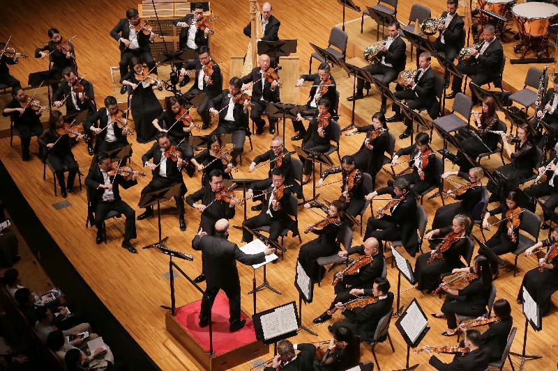 The Hong Kong Philharmonic Orchestra performed a concert in the Symphony Hall in Osaka, Japan, today (April 18).
