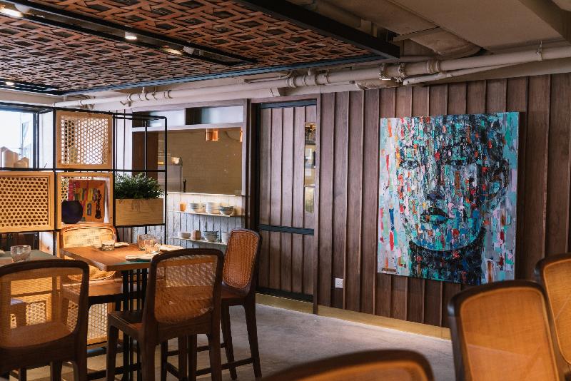 A family-owned start-up opened the first Uma Nota restaurant in Hong Kong today (April 24), bringing São Paulo's Brazilian-Japanese street food and cocktails to the city.



