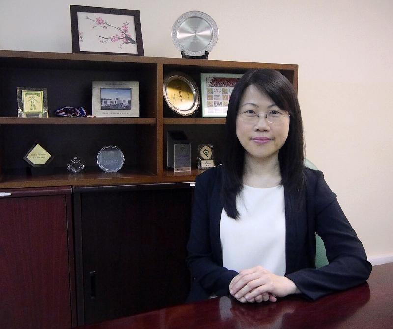 The Hospital Authority today (April 27) announced that Dr Jenny Lam Mei-yee has been appointed as Hospital Chief Executive of Kowloon Hospital and Hong Kong Eye Hospital with effect from January 2, 2018.