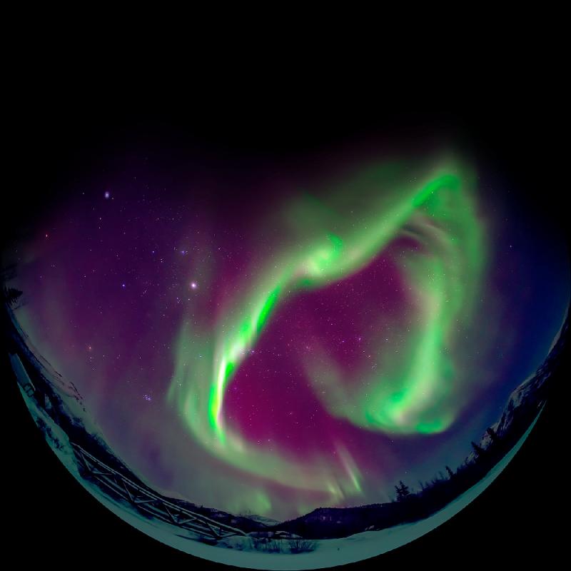 The Hong Kong Space Museum's new sky show, "KAGAYA's Aurora", which reveals auroras’ amazing display of colour and light to audiences using advanced filming techniques, will be launched tomorrow (May 1). Auroras like the one pictured usually glow at a height over 90 kilometres and can reach up to 400 kilometres above the Earth, where the International Space Station orbits.  