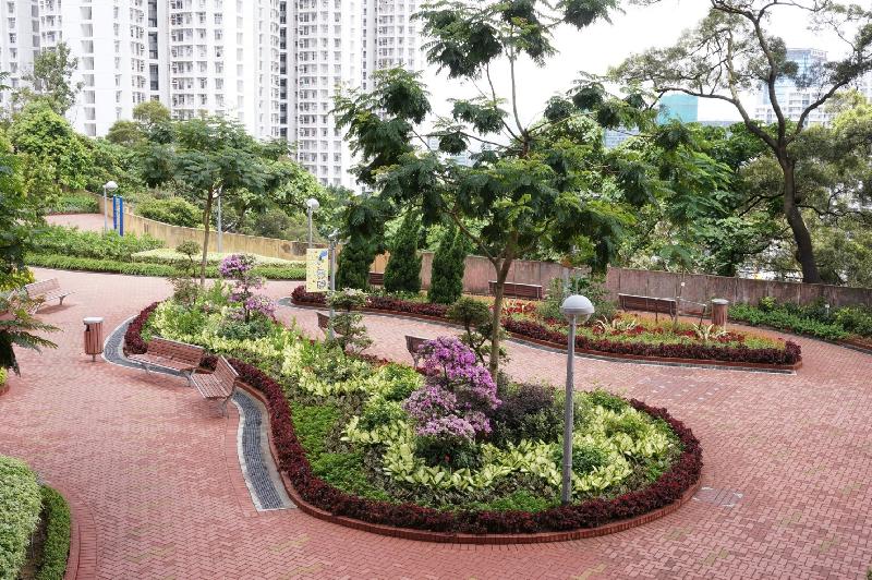 The Hong Kong Housing Authority's Lam Tin Estate has won the Gold Award for Property Management (Residential) at the 2016 Hong Kong Awards for Environmental Excellence. Photo shows a themed landscape at Lam Tin Estate - the Butterfly Garden.