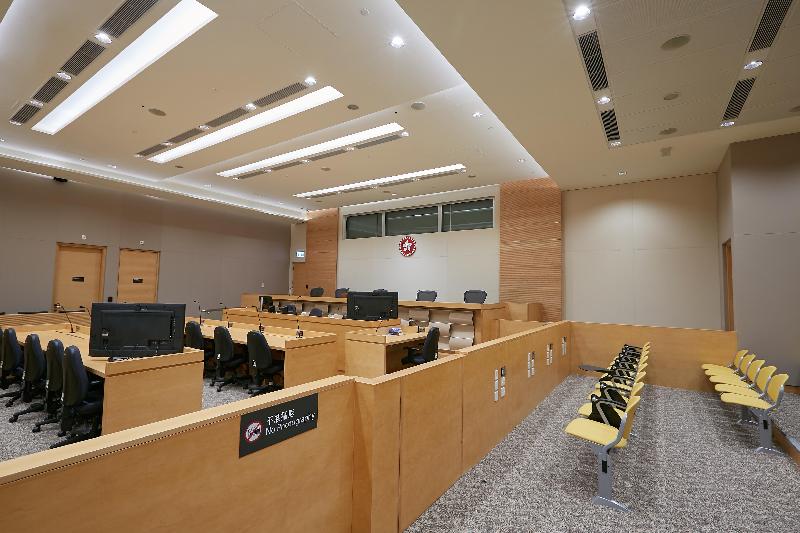 终审法院首席法官马道立今日（五月十二日）为西九龙法院大楼主持启用典礼。图为淫亵物品审裁处法庭。