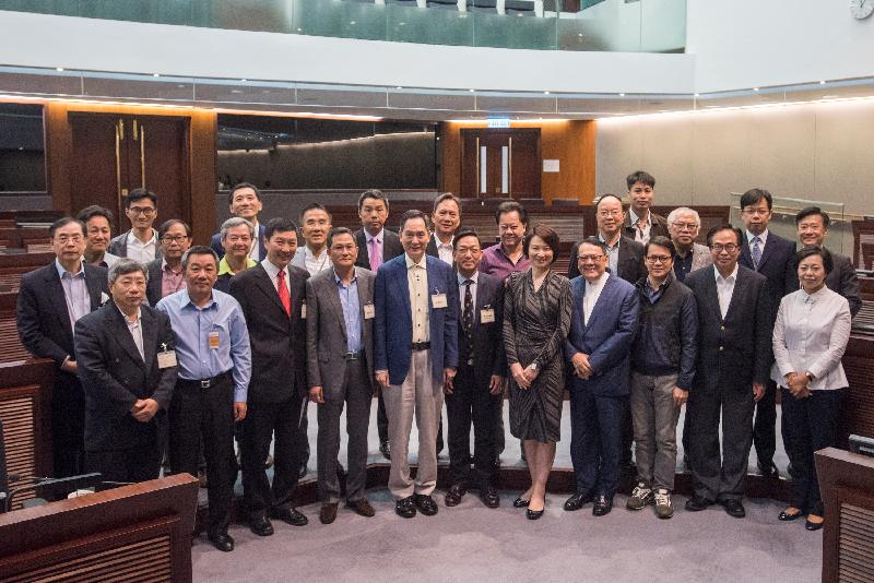 A meeting between Members of the Legislative Council (LegCo) and Heung Yee Kuk Councillors was held today (May 12) at the LegCo Complex. The LegCo Members and Heung Yee Kuk Councillors joined a group photo after the meeting.