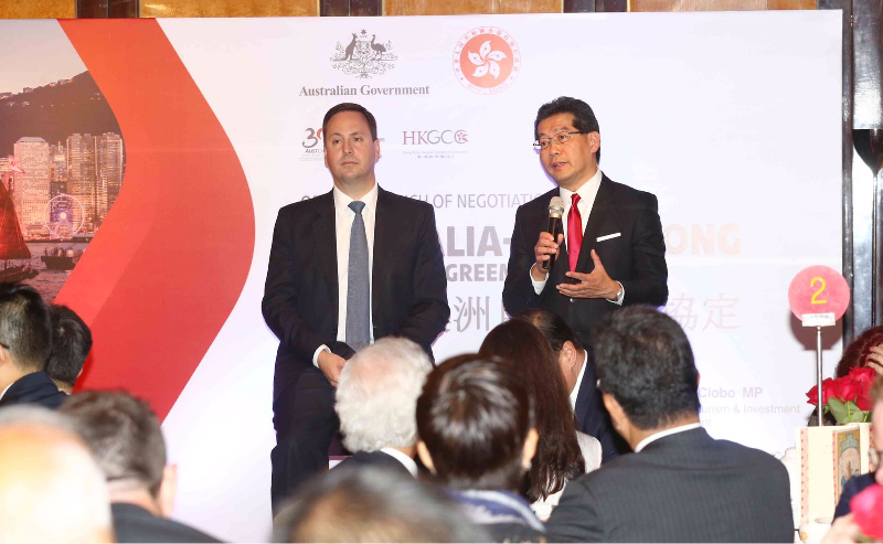 商務及經濟發展局局長蘇錦樑（右）今日（五月十六日）與澳洲貿易、旅遊和投資部長喬博在早餐會上，分享他們對香港與澳洲自由貿易協定的願景。