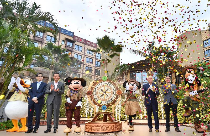The Chief Executive, Mr C Y Leung, attended the opening ceremony of Disney Explorers Lodge today (May 16). Photo shows (from left) the Permanent Secretary for Commerce and Economic Development (Commerce, Industry and Tourism), Mr Philip Yung;  Mr Leung; the President and Managing Director, Asia, Walt Disney Parks and Resorts, Mr Bill Ernest; and the Executive Vice President and Managing Director of Hong Kong Disneyland Resort, Mr Samuel Lau at the opening ceremony.