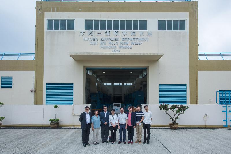 The Legislative Council (LegCo) Panel on Development visited Muk Wu Raw Water Pumping Station today (May 22). Photo shows (from left) LegCo Members Dr Junius Ho, Dr Helena Wong, Dr Lo Wai-kwok, Ms Claudia Mo, Mr Kenneth Lau, Mr Lau Kwok-fan, Dr Cheng Chung-tai and Mr Chu Hoi-dick.