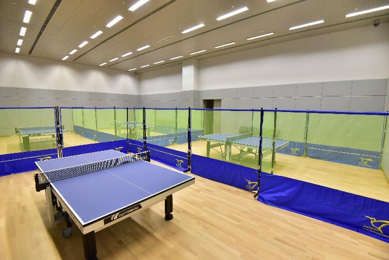 The new Yuen Long Sports Centre occupies the third and fourth floors of the Yuen Long Leisure and Cultural Building and has a total area of 7 600 square metres. Photo shows the table-tennis room with four table-tennis tables.