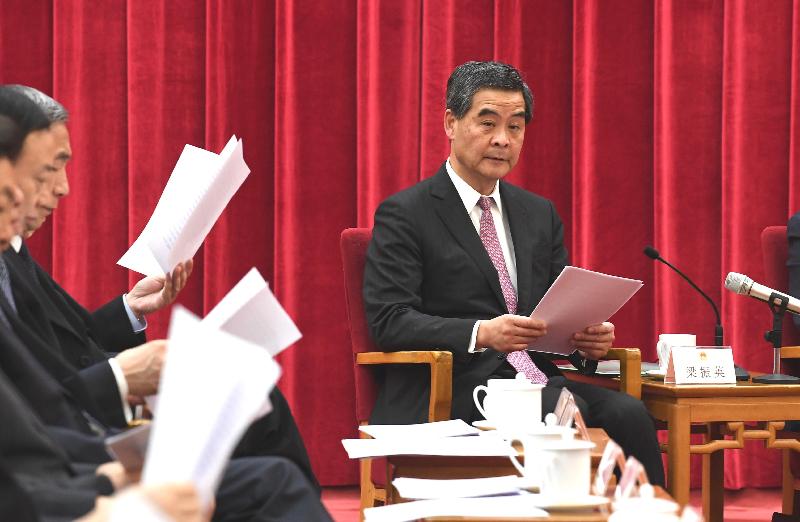行政長官梁振英今日（五月二十七日）在北京出席紀念中華人民共和國《香港特別行政區基本法》實施二十周年座談會。圖為梁振英在會上發言。