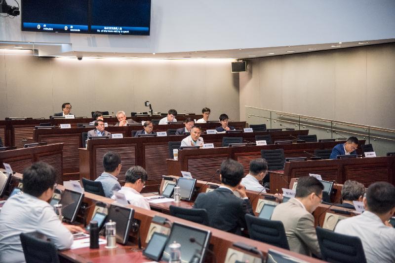 Members of the Legislative Council (LegCo) and the Tuen Mun District Council discuss issues relating to the Tuen Mun Western Bypass at the LegCo Complex today (May 29).