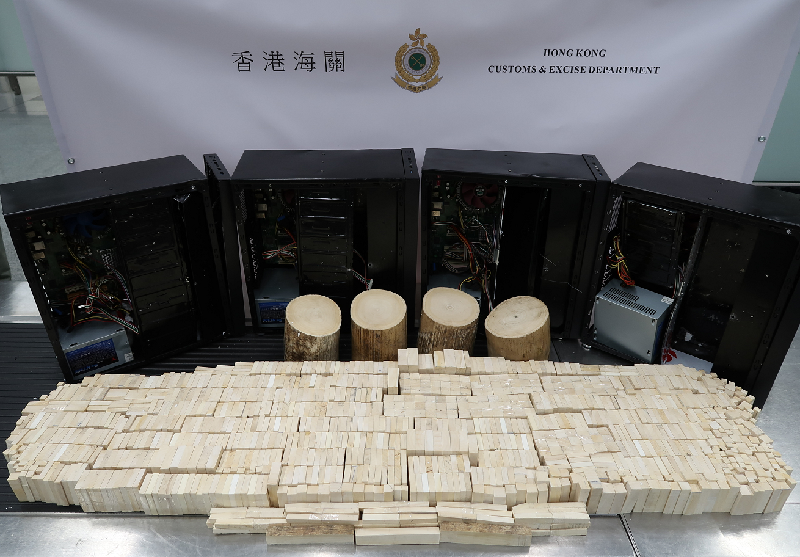 Hong Kong Customs today (May 31) seized about 47.4 kilograms (kg) of suspected worked ivory and 14.5 kg of suspected raw ivory with an estimated market value of about $1.1 million at Hong Kong International Airport.