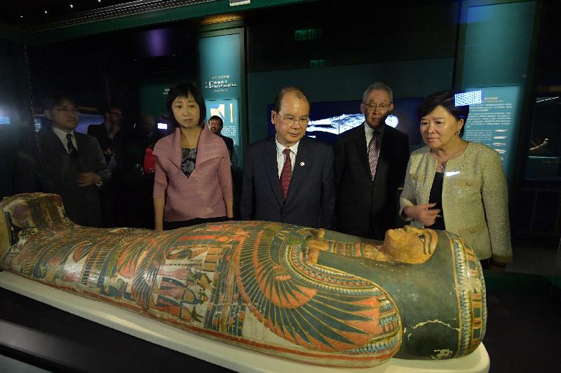 The Chief Secretary for Administration, Mr Matthew Cheung Kin-chung, officiated at the opening ceremony for the "Eternal Life - Exploring Ancient Egypt" exhibition today (June 1) at the Hong Kong Science Museum. Photo shows Mr Cheung (third right) touring the exhibition after the ceremony.