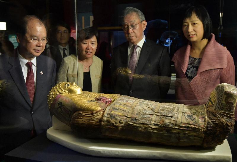 The Chief Secretary for Administration, Mr Matthew Cheung Kin-chung, officiated at the opening ceremony for the "Eternal Life - Exploring Ancient Egypt" exhibition today (June 1) at the Hong Kong Science Museum. Photo shows Mr Cheung (first left) touring the exhibition after the ceremony.