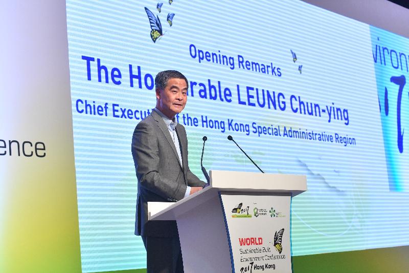 The Chief Executive, Mr C Y Leung, delivers the opening remarks at the World Sustainable Built Environment Conference 2017 Hong Kong at the Hong Kong Convention and Exhibition Centre this morning (June 5).