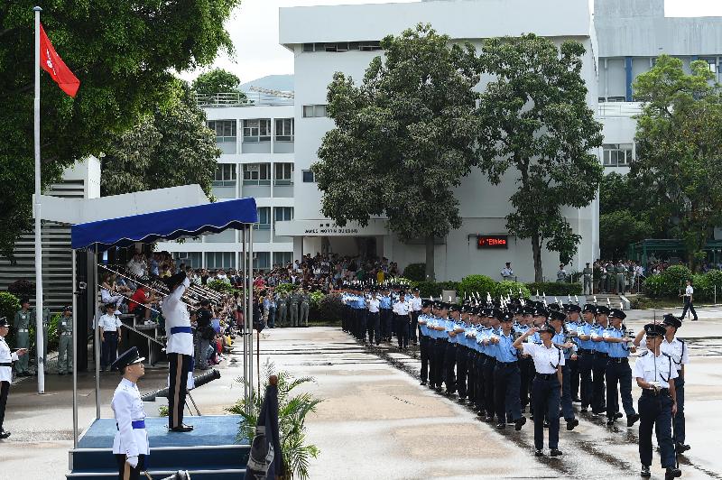 警务处副处长（管理）周国良今日（六月二十四日）出席香港警察学院举行的结业会操。
