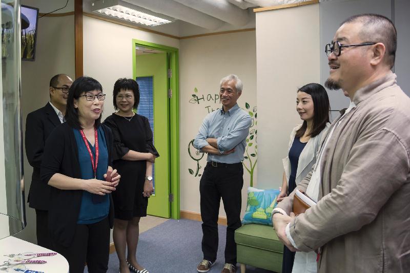 Legislative Council (LegCo) Members today (June 27) are briefed on the facilities of the Parent-child Contact Centre and the Pilot Project on Children Contact Service by representatives of the Hong Kong Family Welfare Society. Photo shows (from right) LegCo Members Mr Shiu Ka-chun, Dr Lau Siu-lai and Mr Leung Yiu-chung.