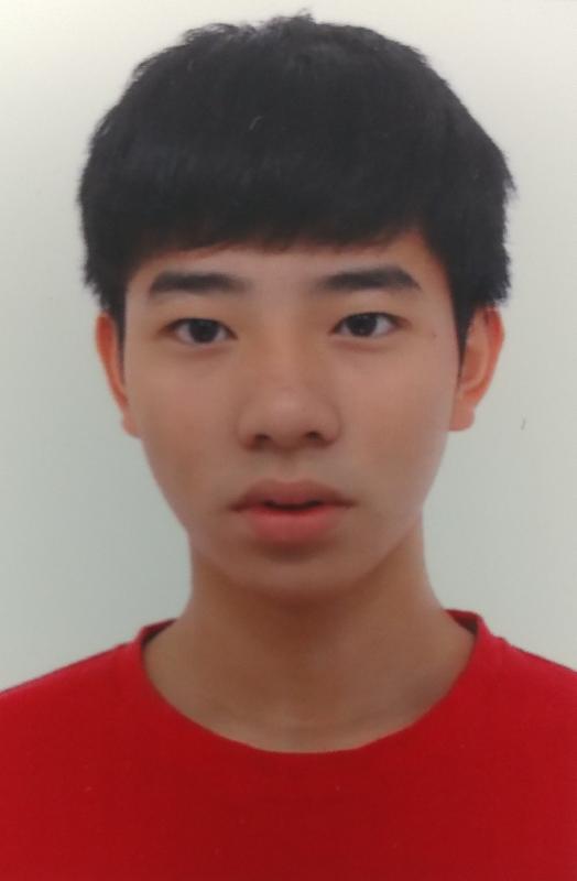 Leung Cheuk-ho, aged 15, is about 1.72 metres tall, 50 kilograms in weight and of thin build. He has a pointed face with yellow complexion and short straight black hair. He was last seen wearing a white short-sleeved T-shirt, black trousers and black shoes.